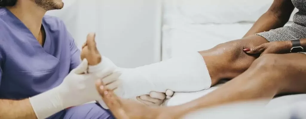 What’s the Difference Between Sprains and Strains?